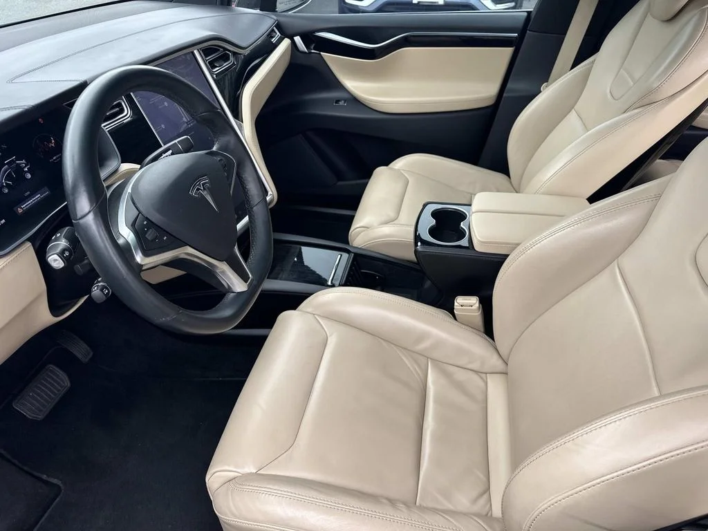 Used 2016 Black Tesla 60D image 16