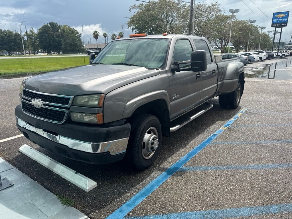 Used 2007 Gray Chevrolet LT image 1