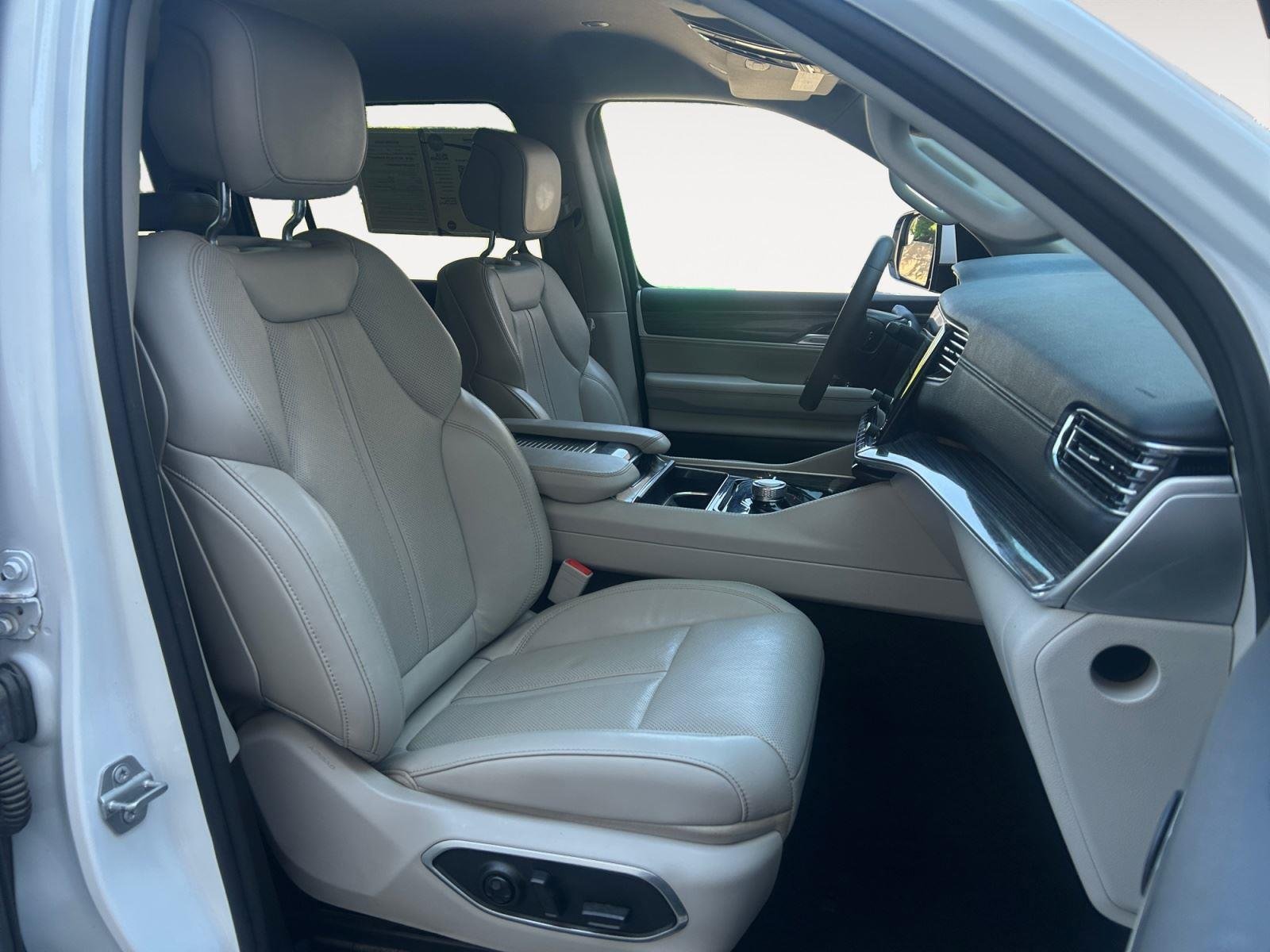 Used 2022 Bright White Clearcoat Jeep Series II image 15