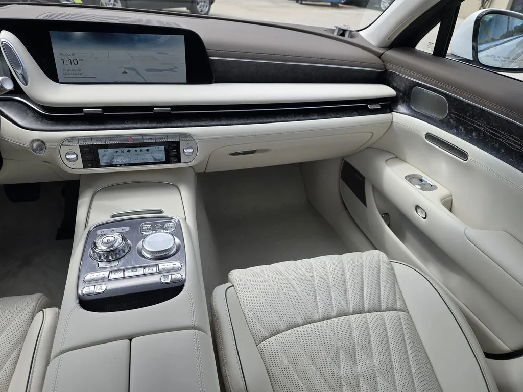 New 2026 White Genesis 3.5T e-SC image 10