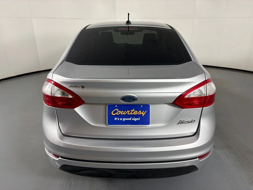 Used 2015 Silver Ford S image 7