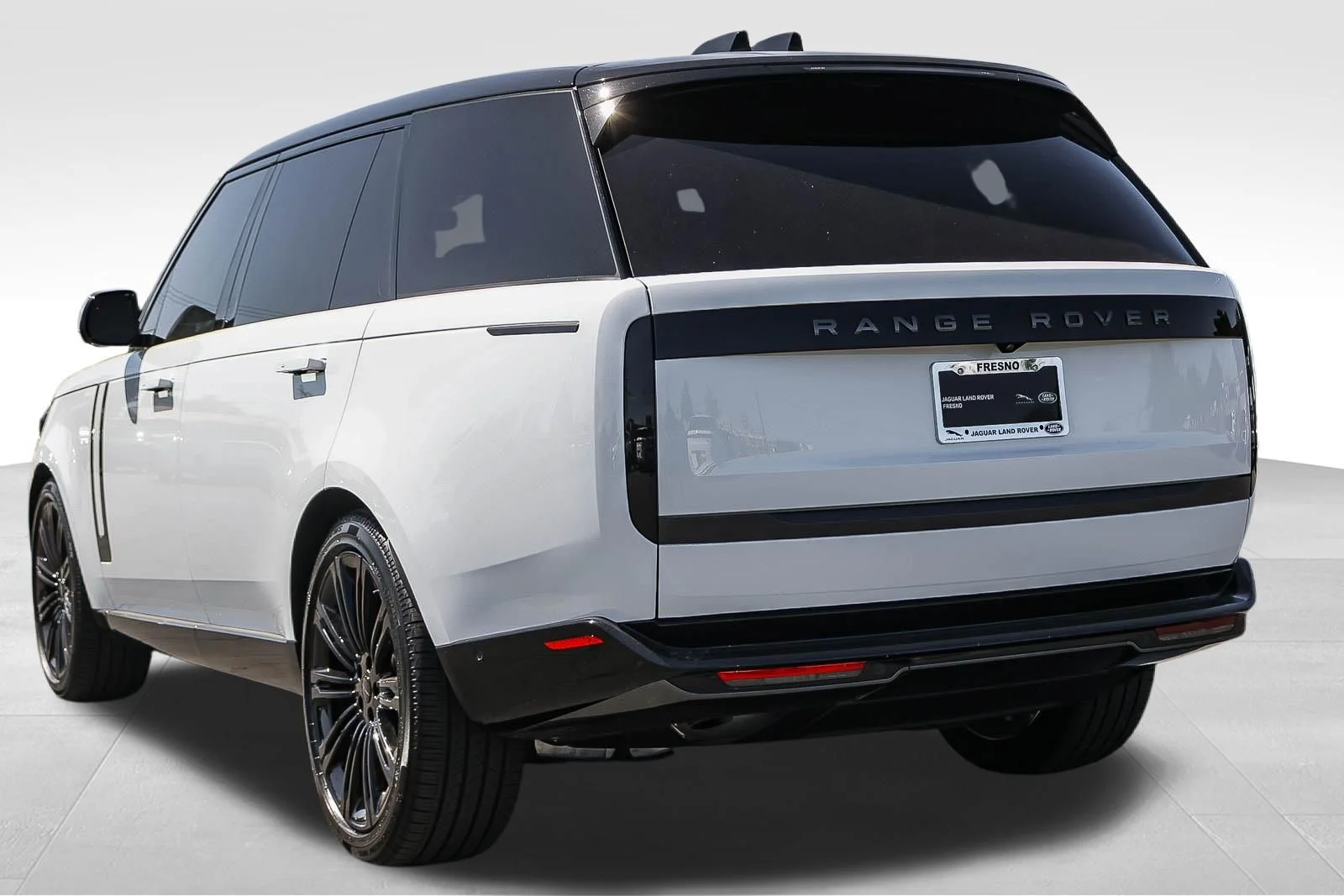 2026 Land Rover Range Rover SE - Photo 6