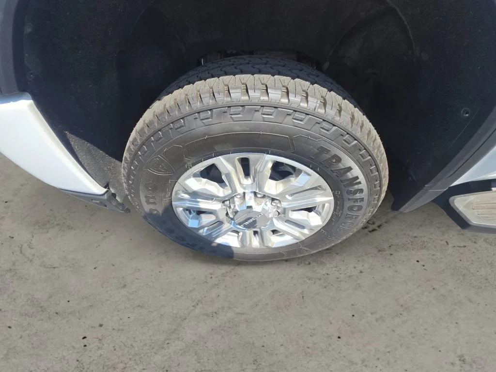 Certified Used 2022 White Frost Tricoat GMC Denali image 10