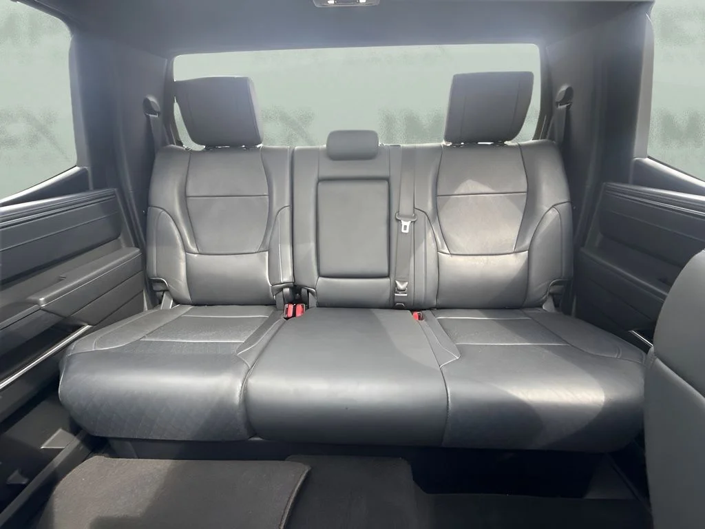 Used 2025 Silver Toyota Platinum image 7