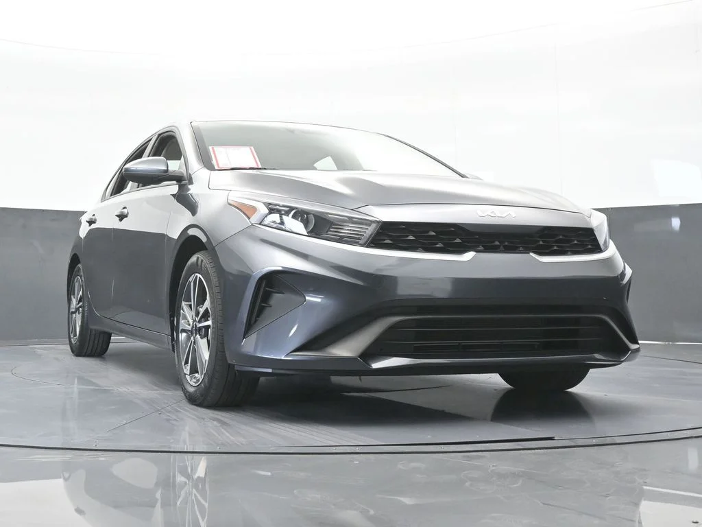 Used 2023 Gravity Gray Kia LXS image 53