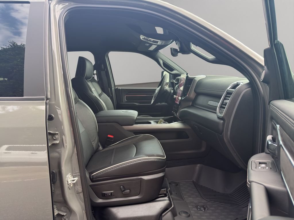 New 2026 Ceramic Gray Clear-Coat Exterior Paint RAM Laramie image 17