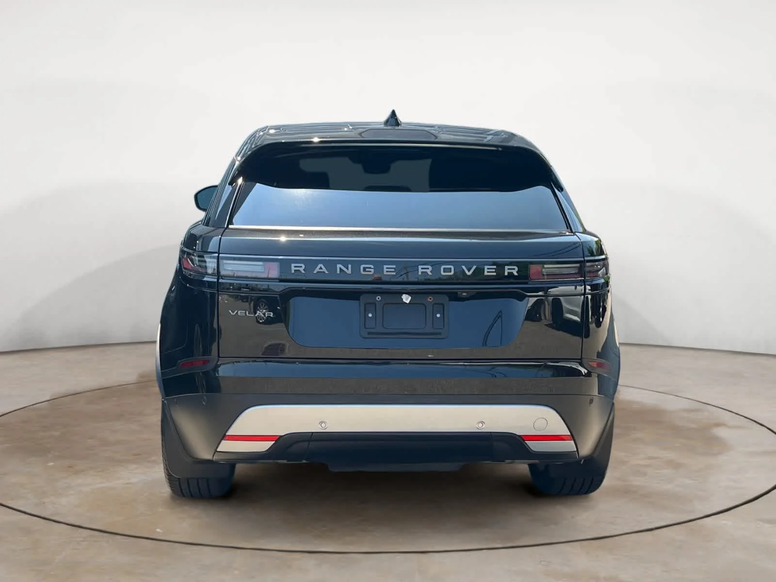 Certified Used 2026 Santorini Black Metallic Land Rover S image 4