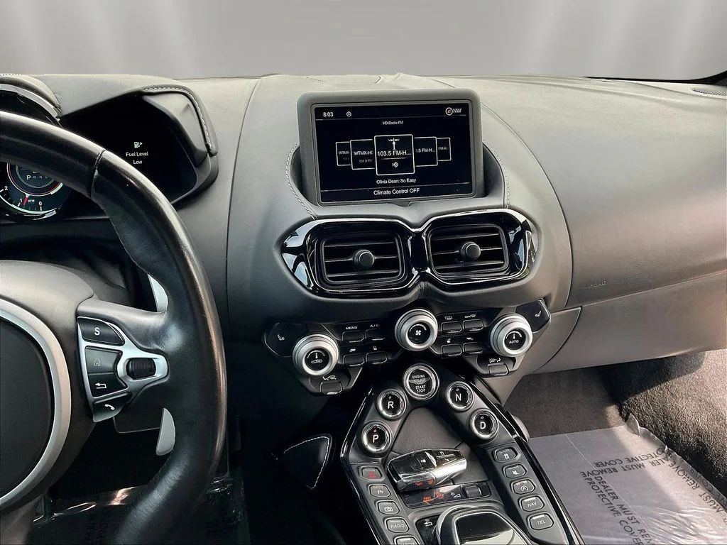 Used 2020  Aston Martin  image 9