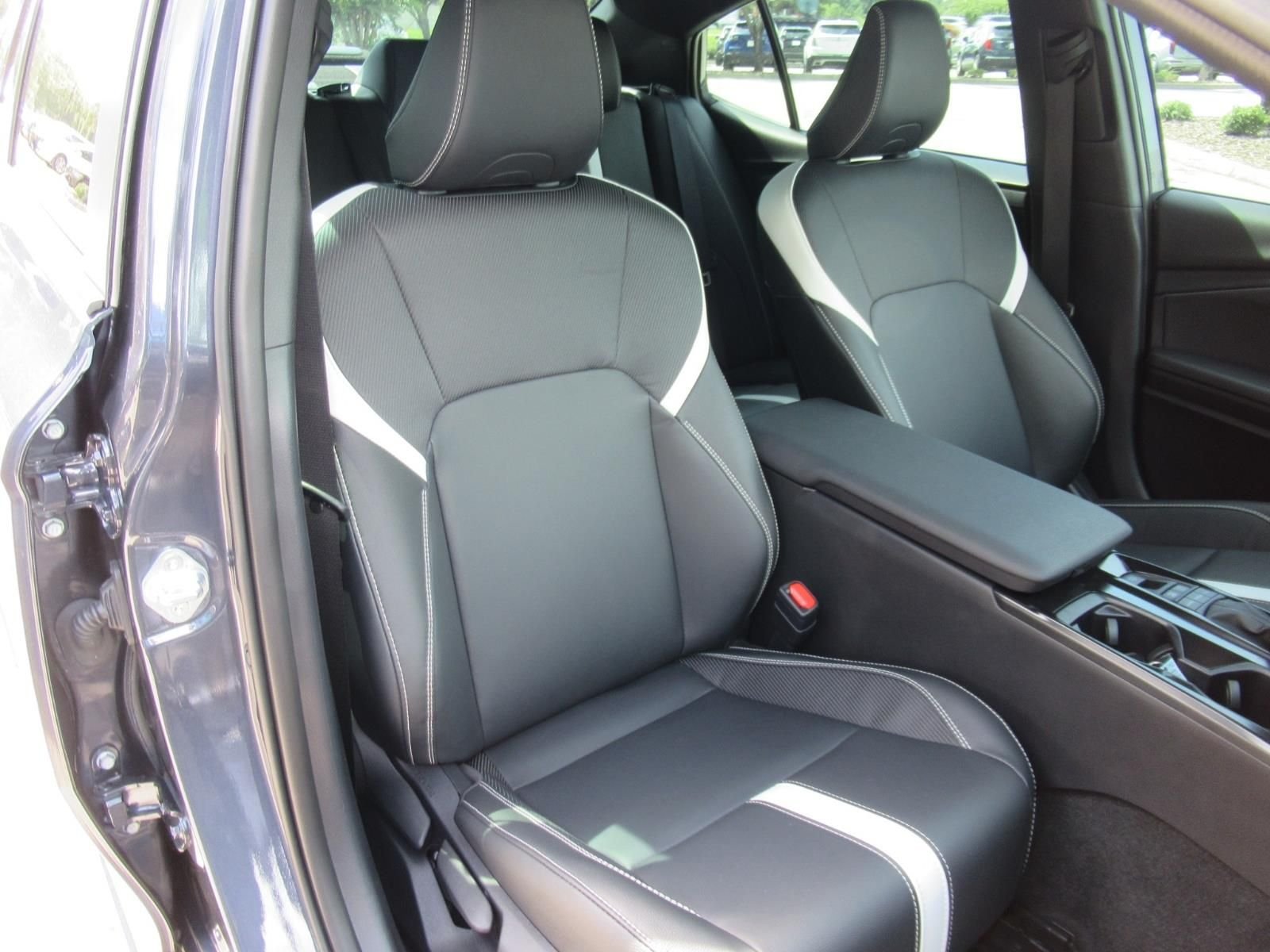 Used 2026  Toyota SE image 8