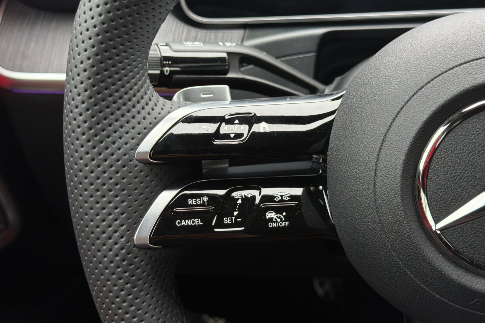 New 2026 Black Mercedes-Benz CLE 450 image 26