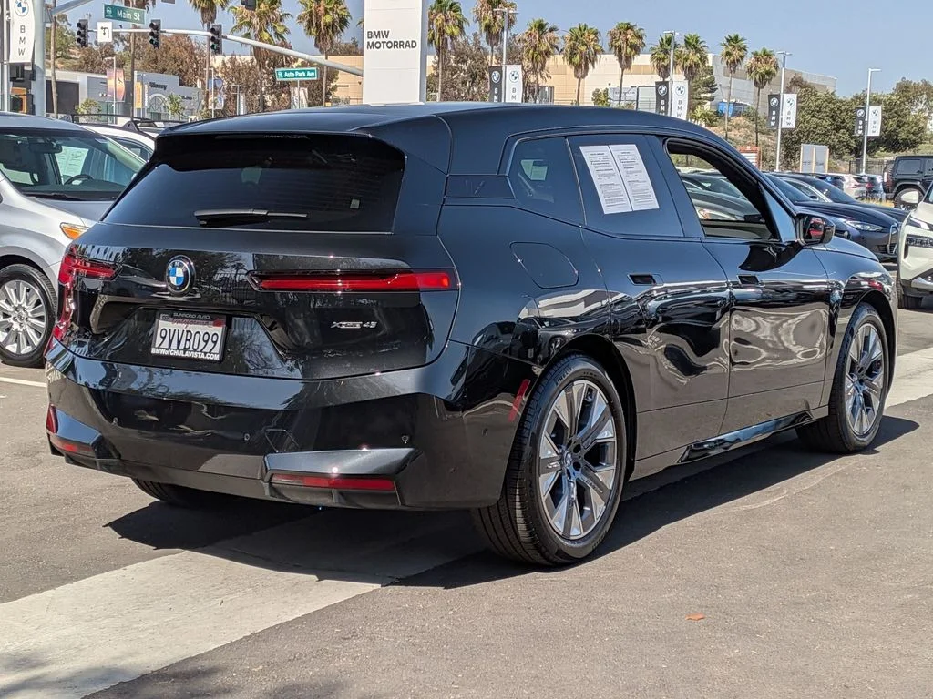 Used 2026 Black BMW xDrive45 image 6