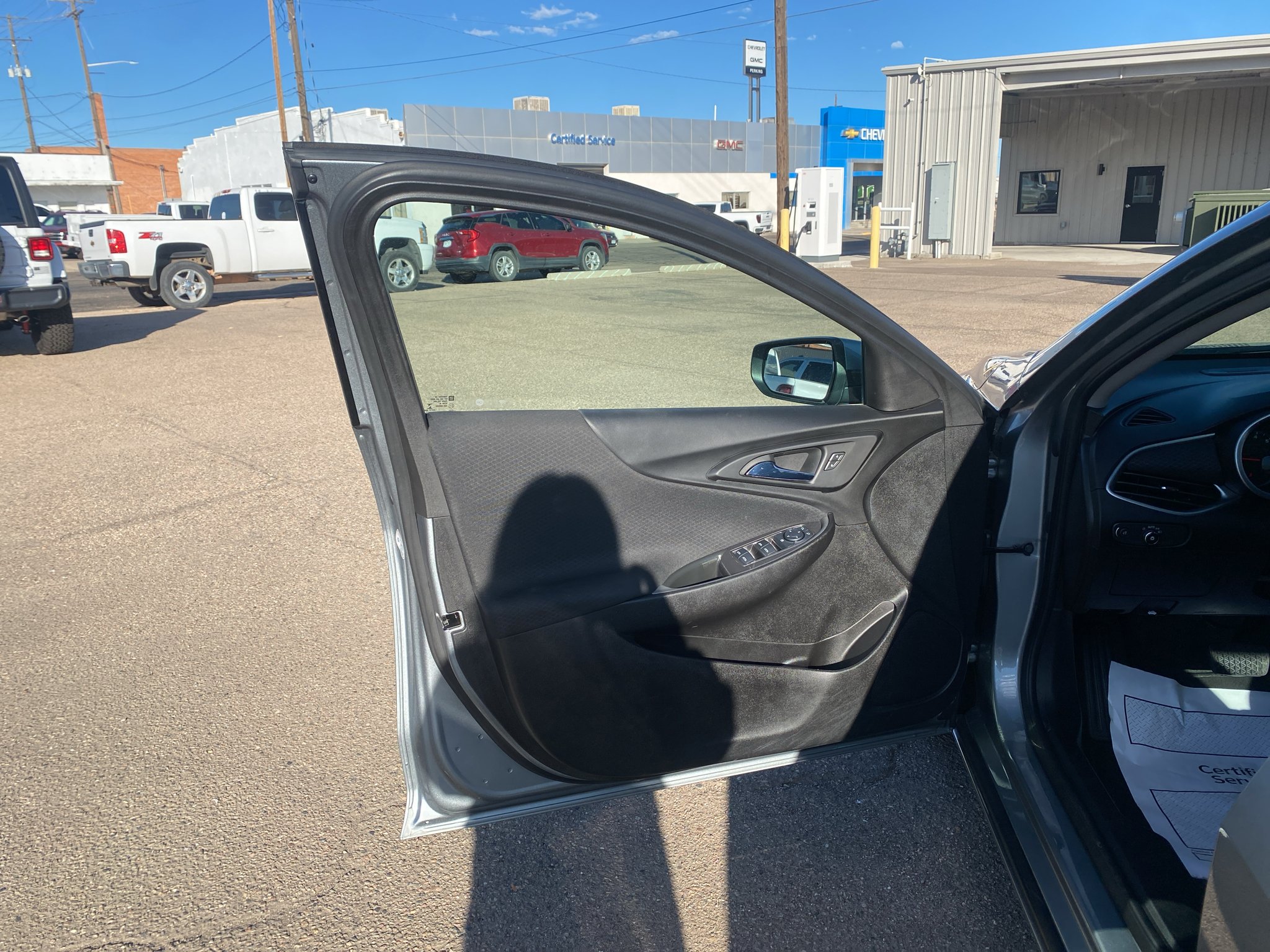 2025 Chevrolet Malibu 1LT - Photo 10