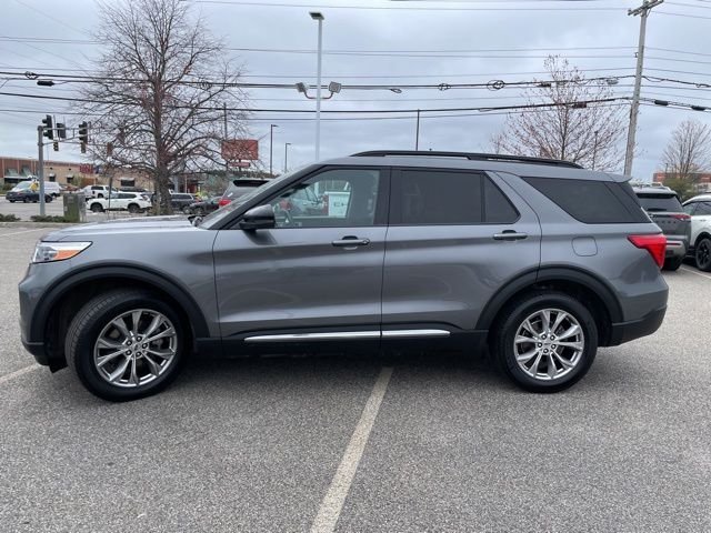 Used 2024 Gray Metallic Ford XLT image 4