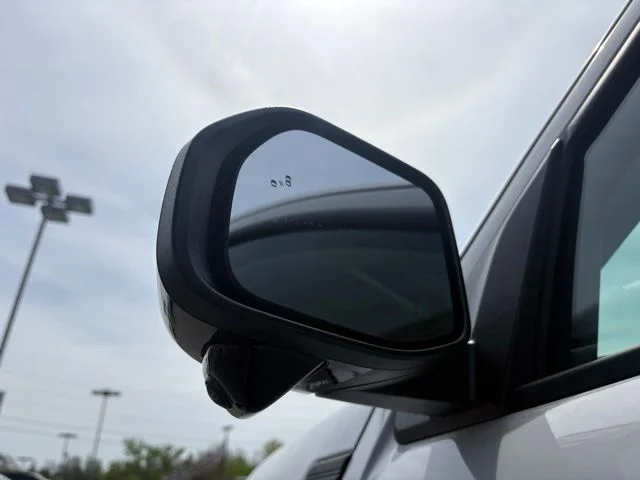 New 2025 White Ford Lariat image 15