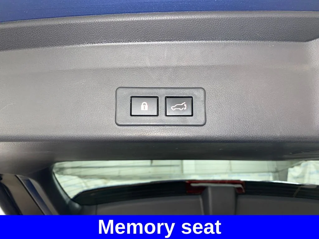Used 2022 Blue Subaru Touring image 17