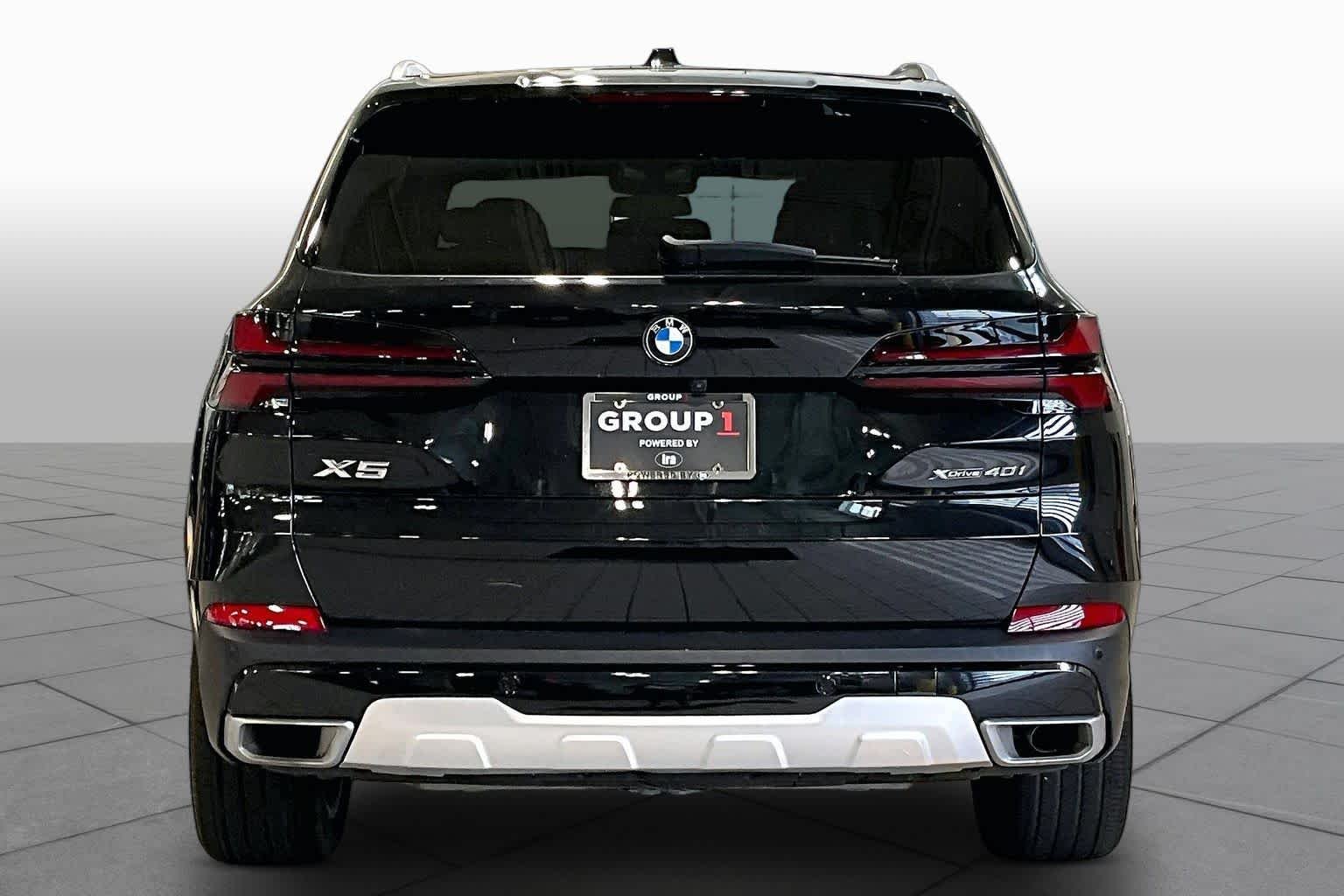 Used 2024 Black Sapphire Metallic BMW xDrive40i image 5