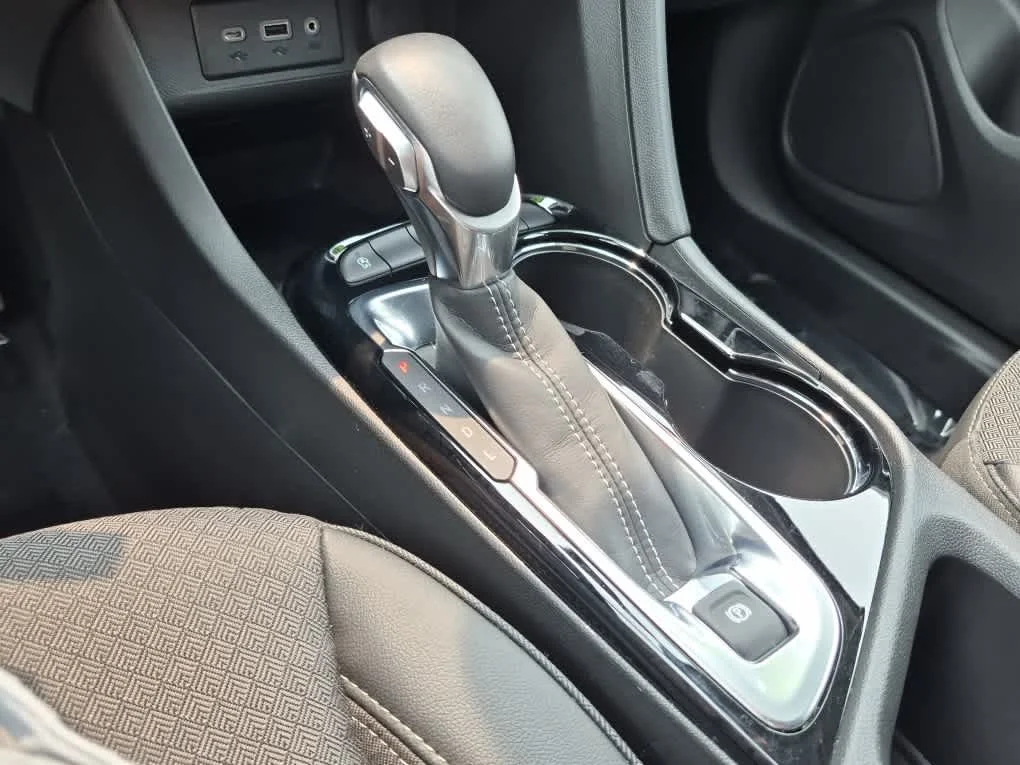 Used 2023 Moonstone Gray Metallic Buick Select image 15