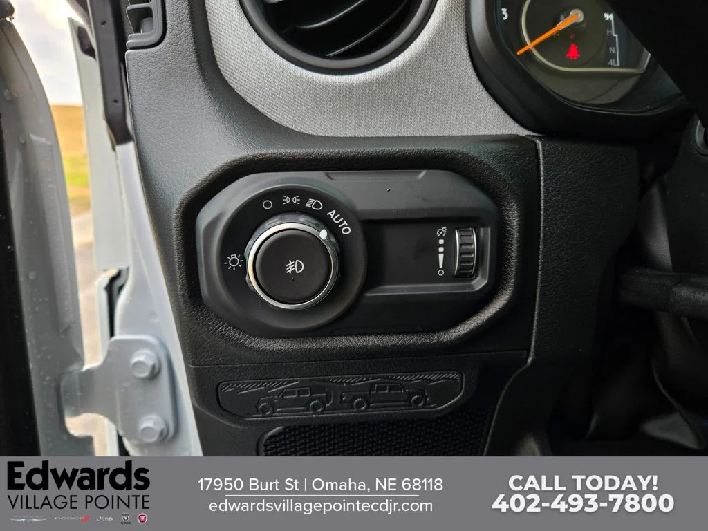 2026 Jeep Wrangler 2-Door Willys - Photo 11