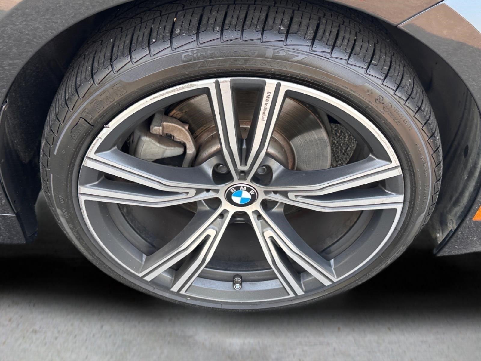 Used 2020 Black Sapphire Metallic BMW 330i image 9