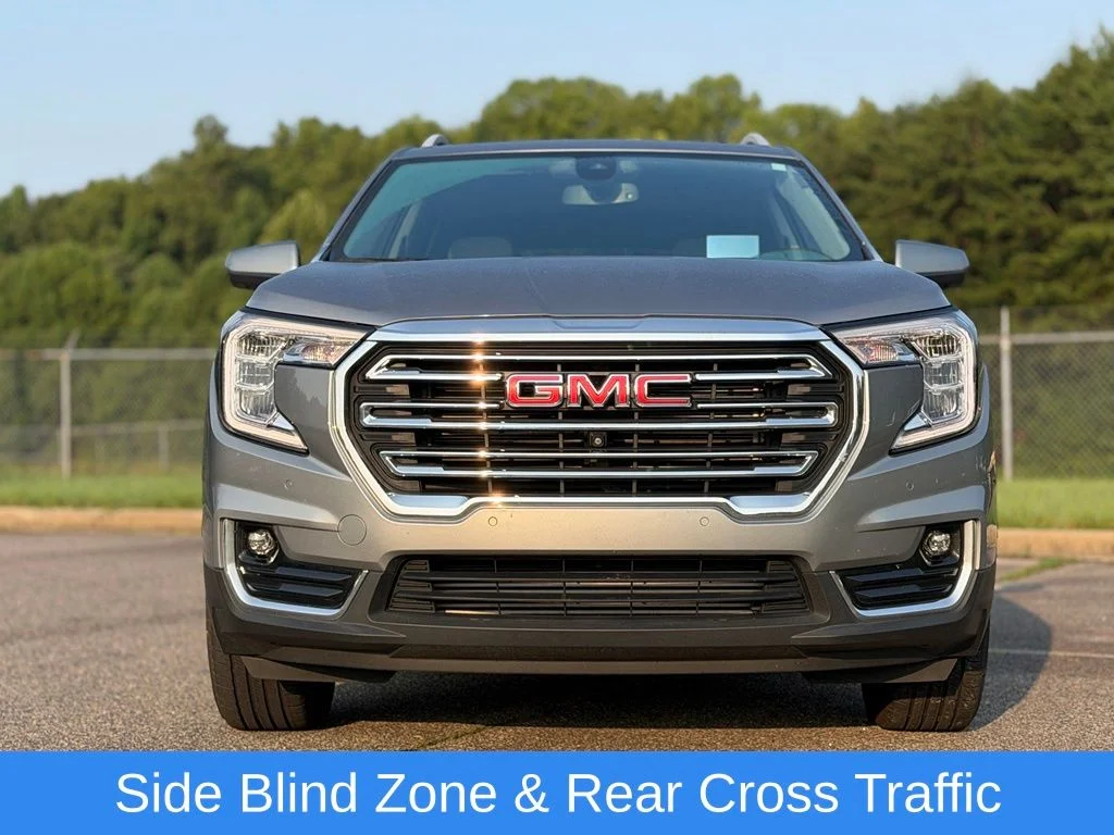 Used 2023 Silver GMC SLT image 11