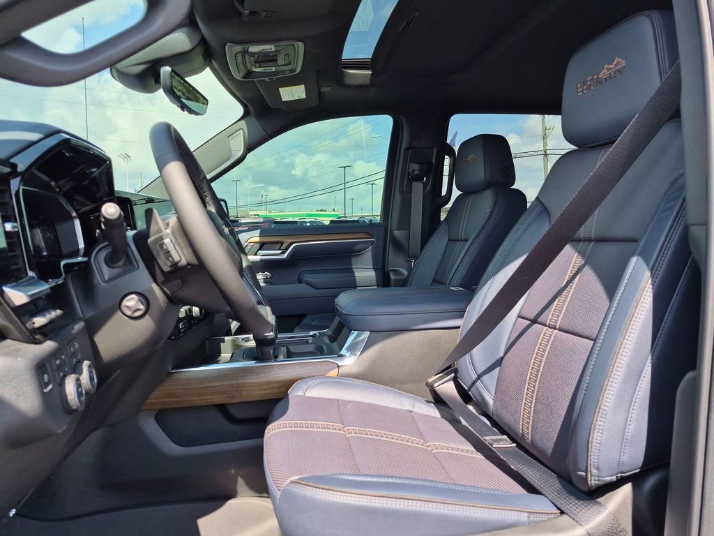2026 Chevrolet Silverado 1500 High Country - Photo 16