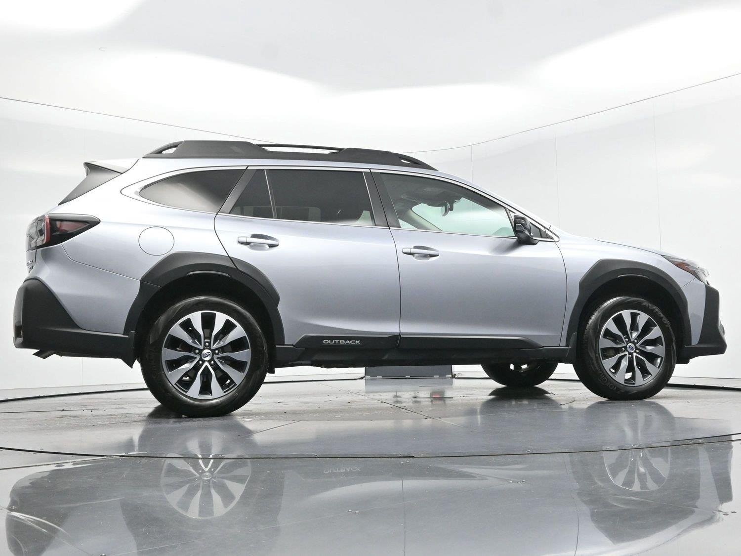 Used 2023 Ice Silver Metallic Subaru Limited XT image 52