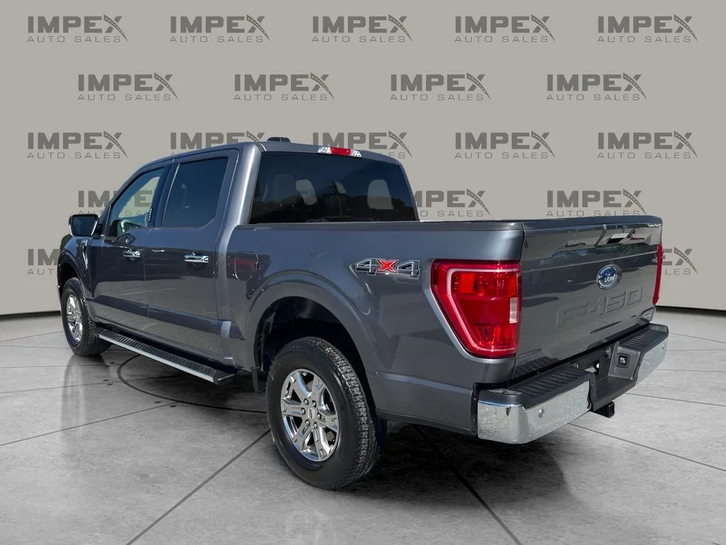 Used 2023 Gray Ford XLT image 3