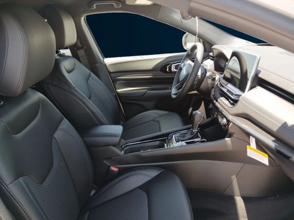 New 2026 Silver Jeep Latitude image 17