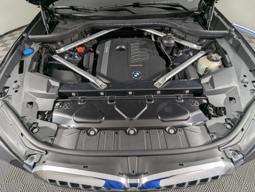 Certified Used 2019 Gray BMW xDrive40i image 33