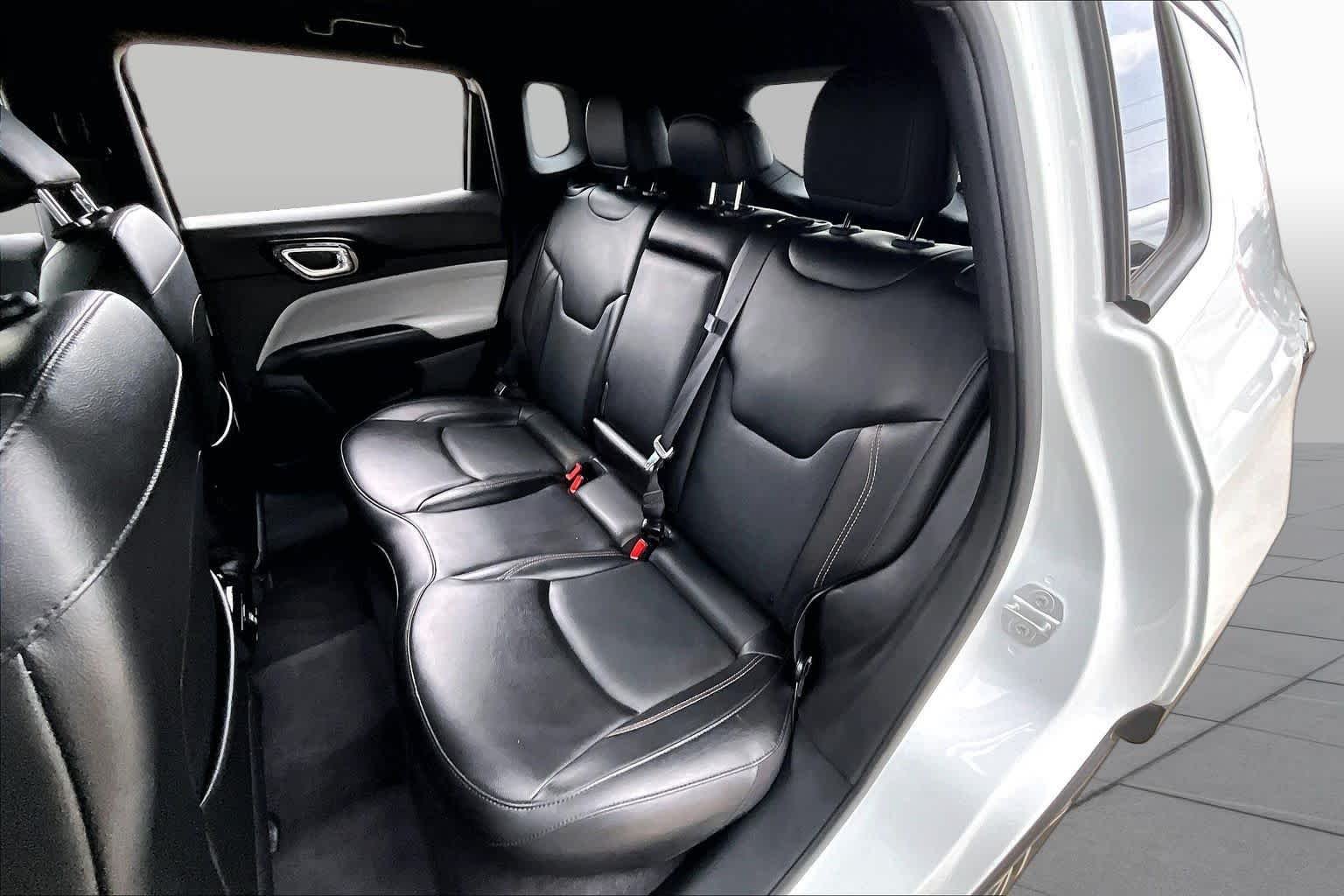 Used 2023 Bright White Clearcoat Jeep Limited image 21