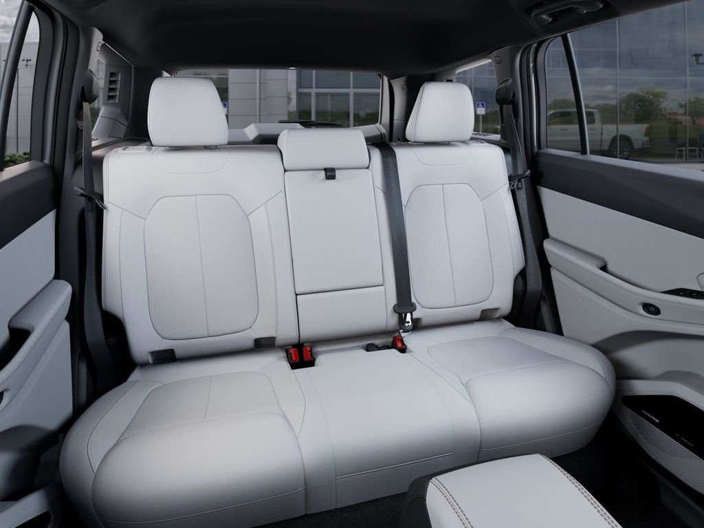 New 2026 Bright White Clear-Coat Exterior Paint Jeep Limited image 15