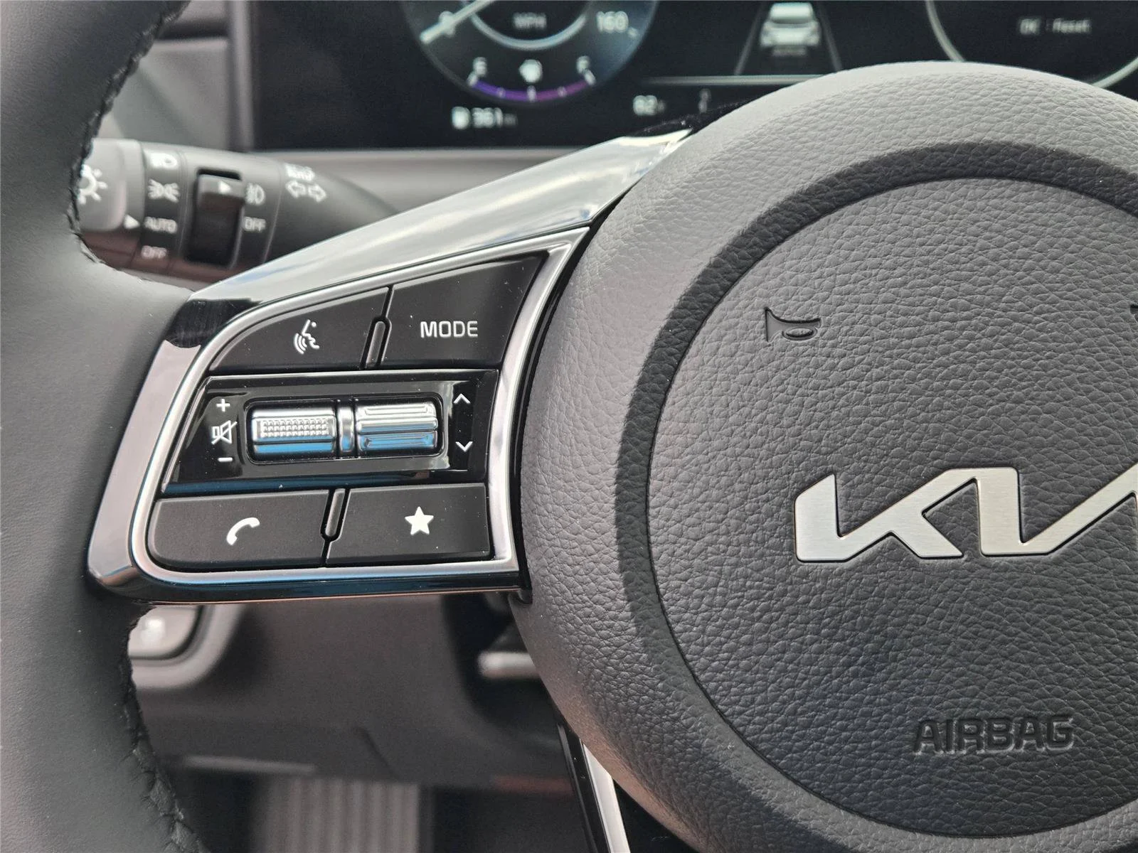 New 2026 Fusion Black Kia EX image 23