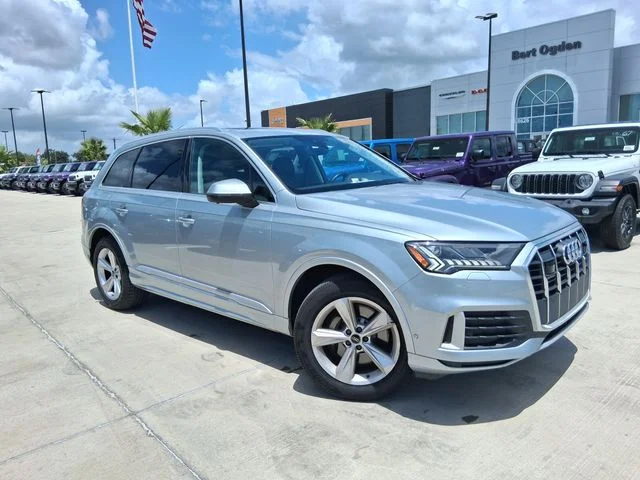 2024 Audi Q7 45 Premium Plus