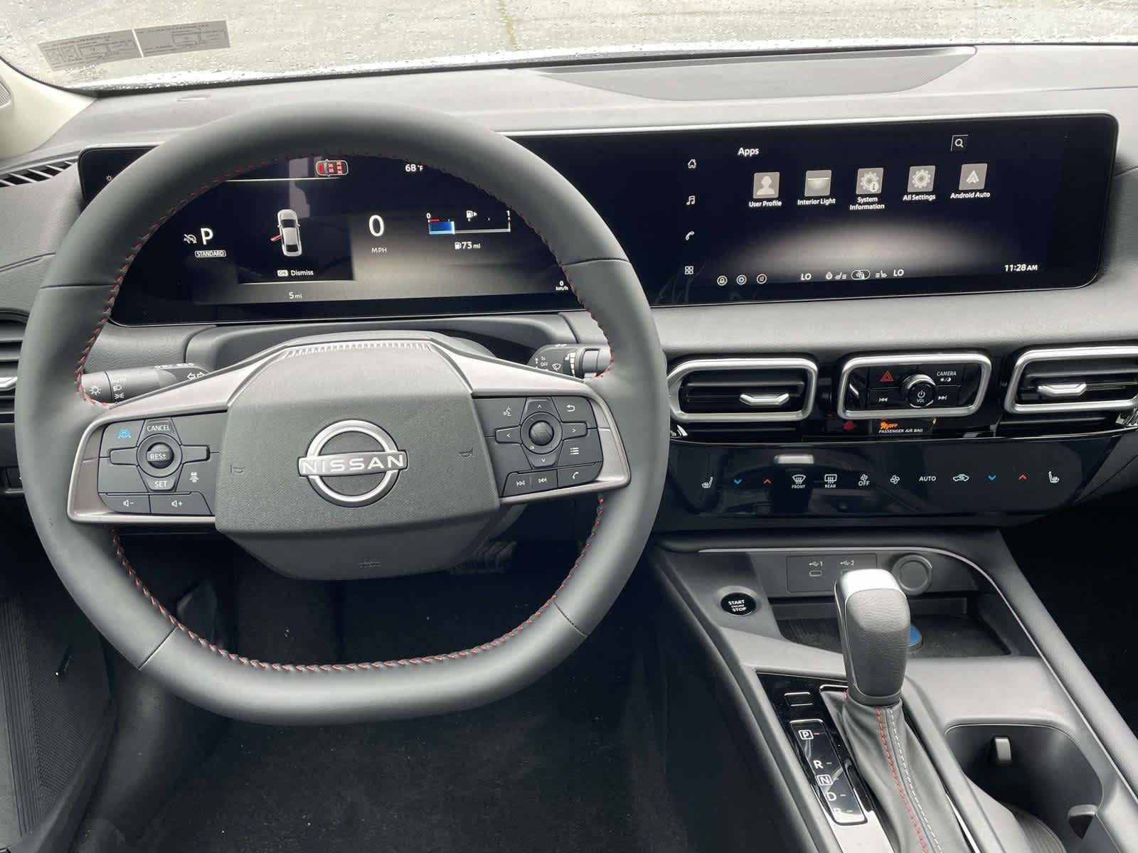 New 2027 Aspen White Tricoat/Super Black Nissan SR image 2