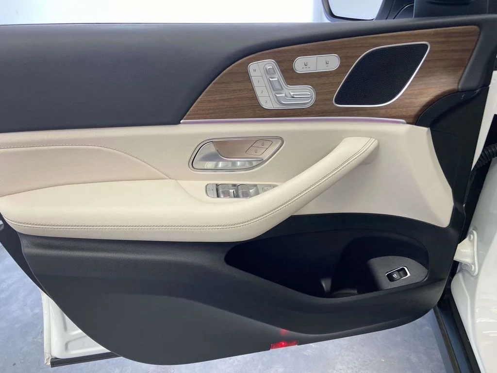 Used 2025  Mercedes-Benz GLE 350 image 18