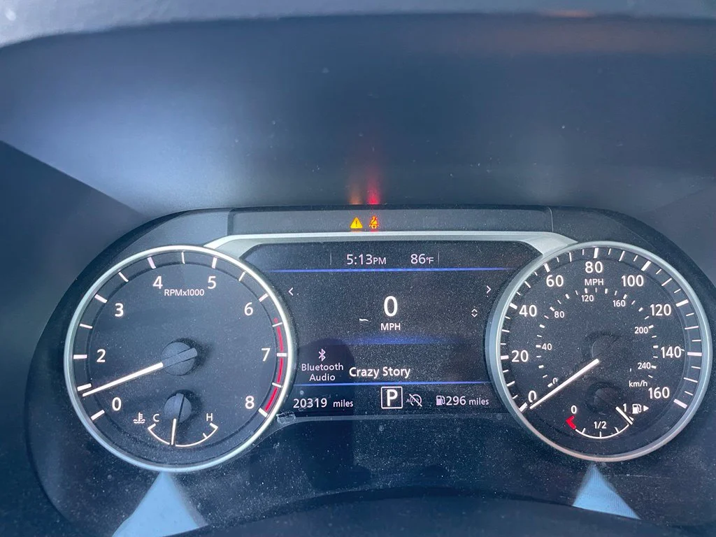 Used 2024 Orange Nissan SR image 10