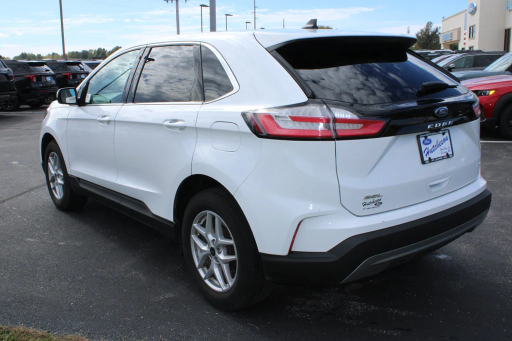 Certified Used 2024 Oxford White Ford SEL image 8