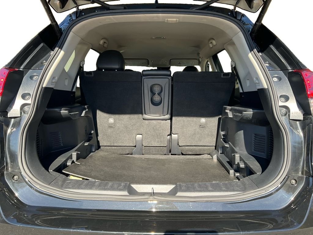 Used 2020 Black Nissan SL image 13
