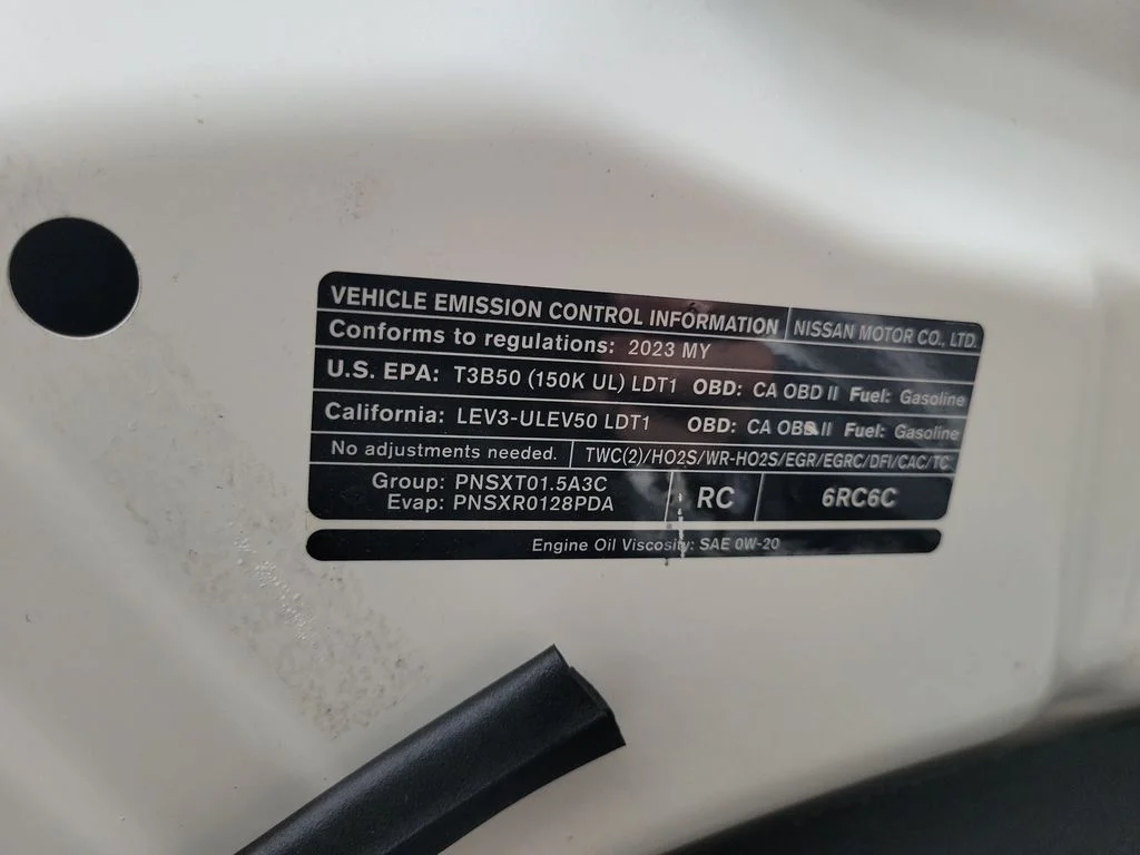 Used 2023 White Nissan S image 25