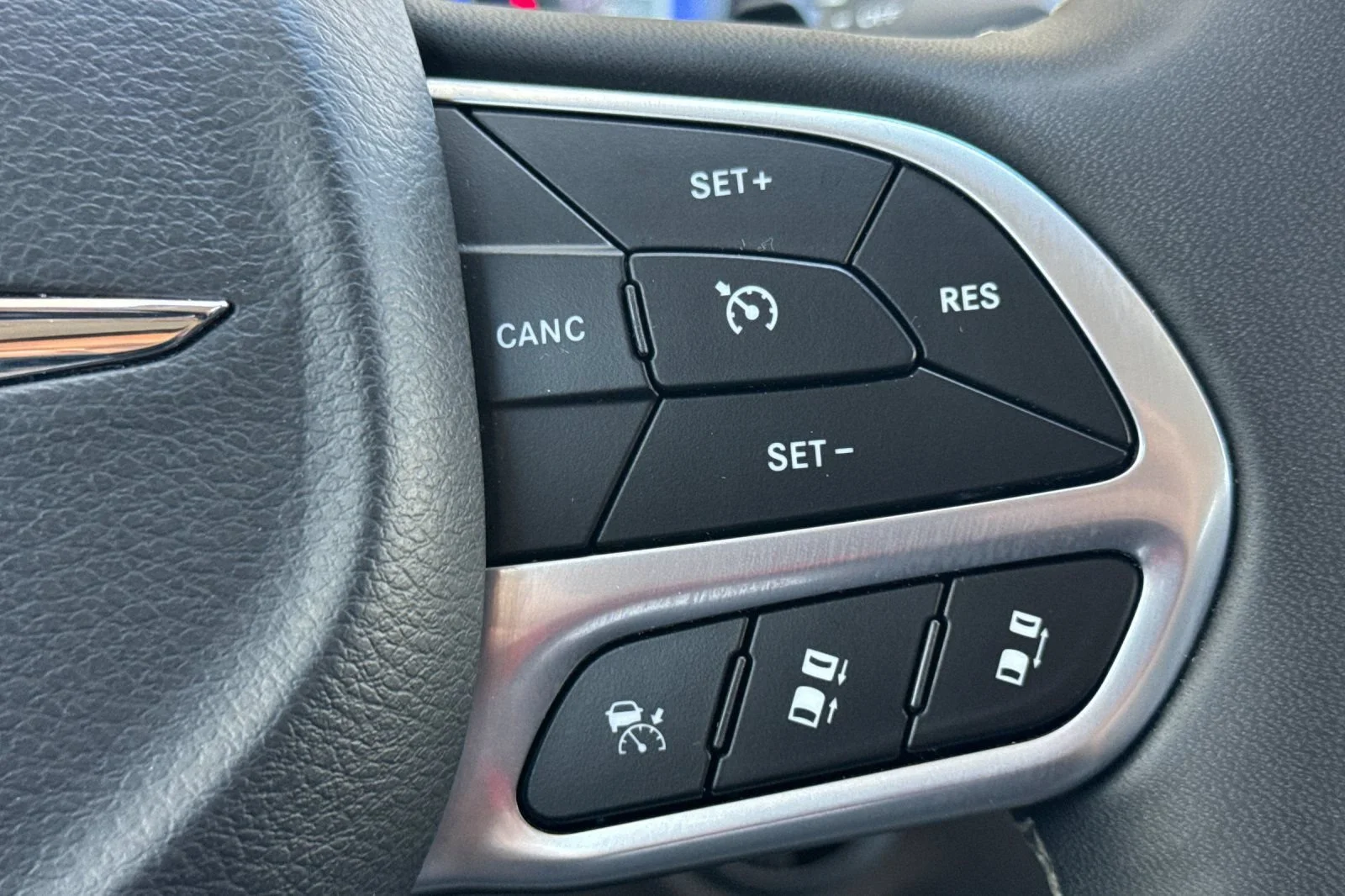 2024 Chrysler Pacifica Touring L - Photo 28