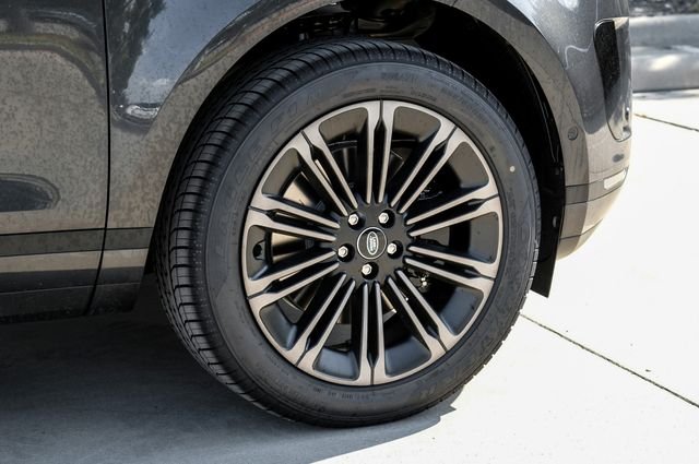 New 2026 Carpathian Grey Land Rover S image 66