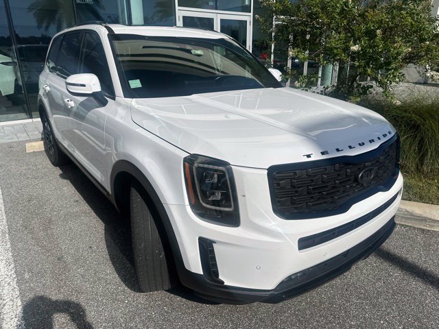 Used 2021 White Pearl Kia SX image 2