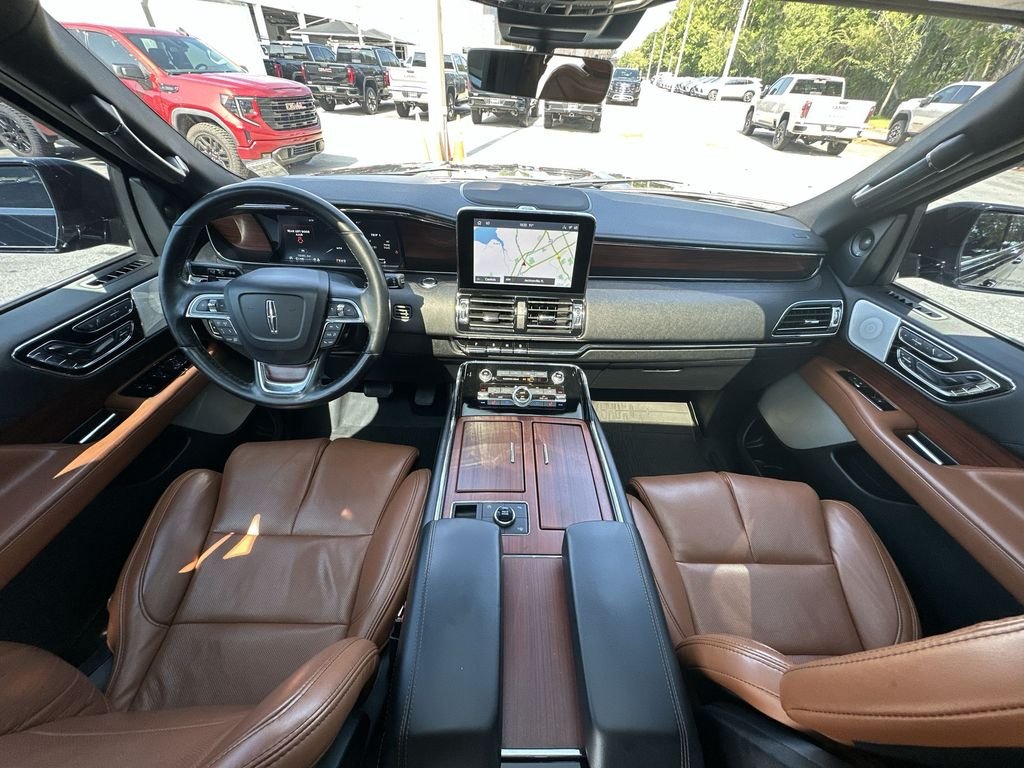 Used 2021 Black Lincoln Reserve image 21