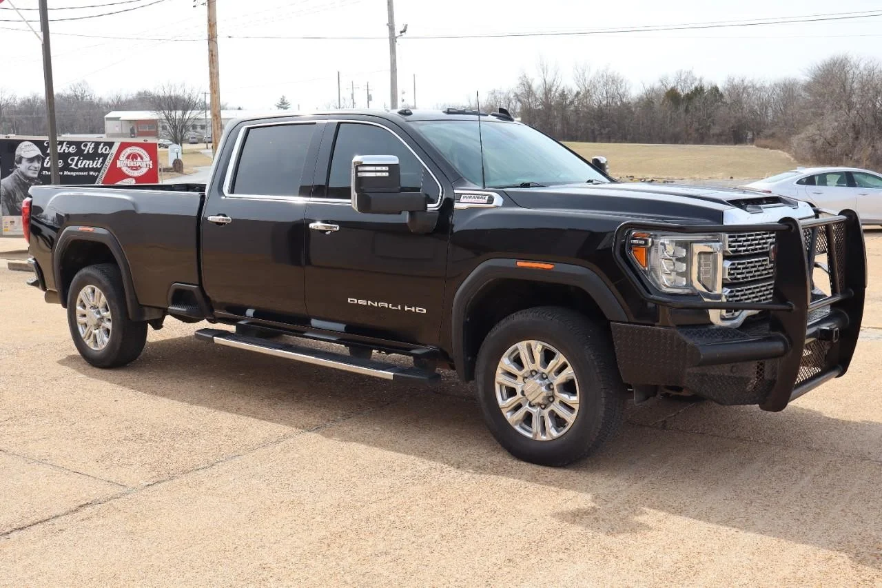 Used 2020 Onyx Black GMC Denali image 7
