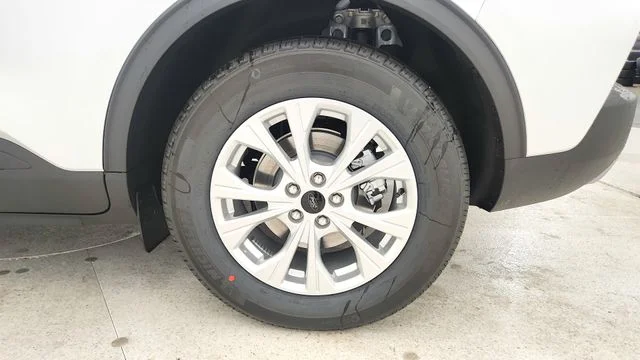 New 2026 Oxford White Ford Active® image 32