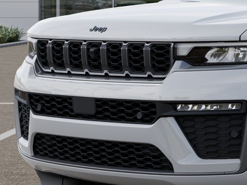 New 2026 Bright White Clear-Coat Exterior Paint Jeep Limited Reserve image 11