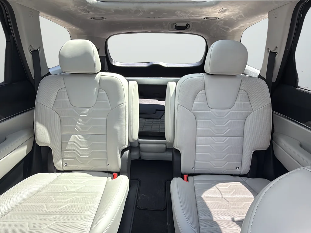 Used 2021 Black Kia SX image 29