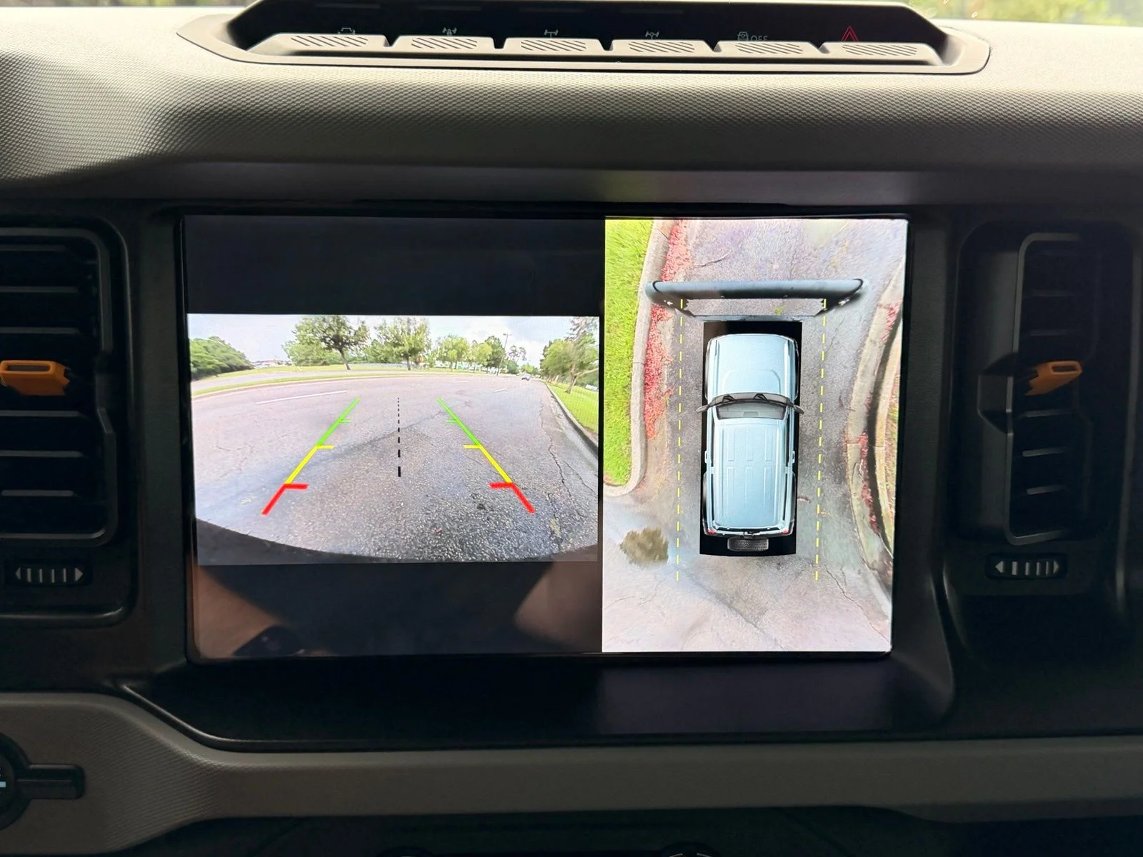 Used 2022 Carbonized Gray Metallic Ford Badlands image 4