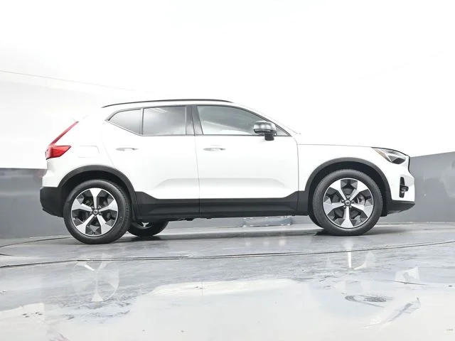 Used 2023  Volvo Ultimate image 30