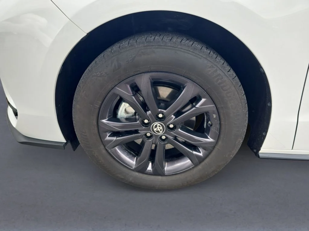Used 2024 Ice Cap Toyota XSE image 11
